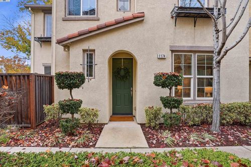 1174 Juan Jose Ln, Tracy, CA, 95376-8758 | Card Image