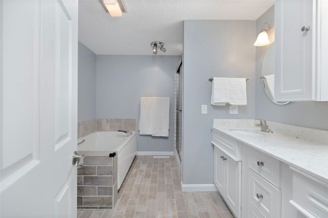APT-9 - 5390 Post Rd, Condo with 2 bedrooms, 4 bathrooms and 2 parking in East Greenwich RI | Image 25