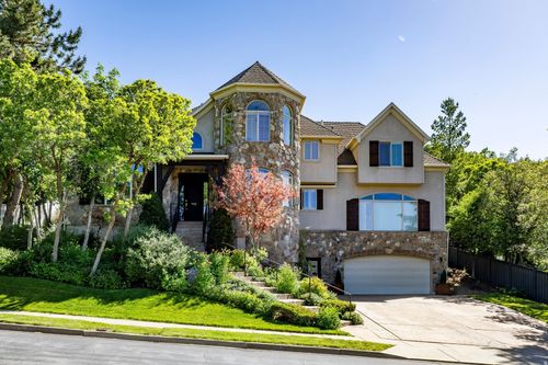 702 S Wood Briar Way, North Salt Lake, UT, 84054-3339 | Card Image
