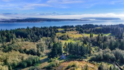 2333 Tuttle Lane, House other with 3 bedrooms, 2 bathrooms and null parking in Lummi Island WA | Image 2