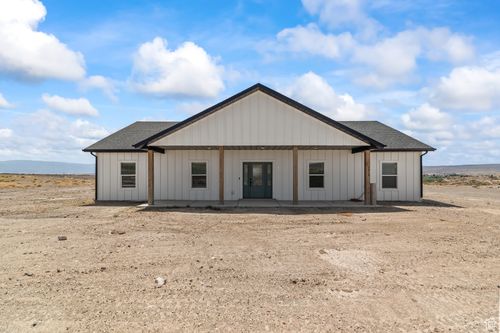 1218 E Highline Rd, Loa, UT, 84747-7742 | Card Image