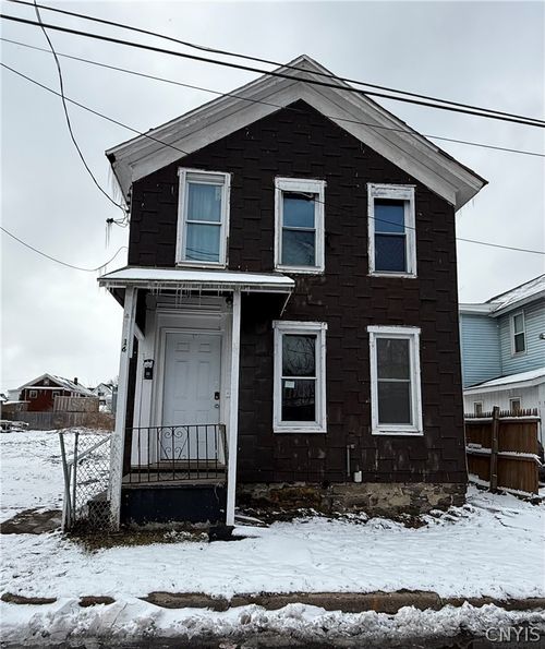 16 Barnes Ave, Utica, NY, 13502-2902 | Card Image