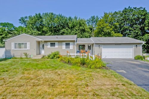 16 Fairhaven Dr, East Longmeadow, MA, 01028-2717 | Card Image