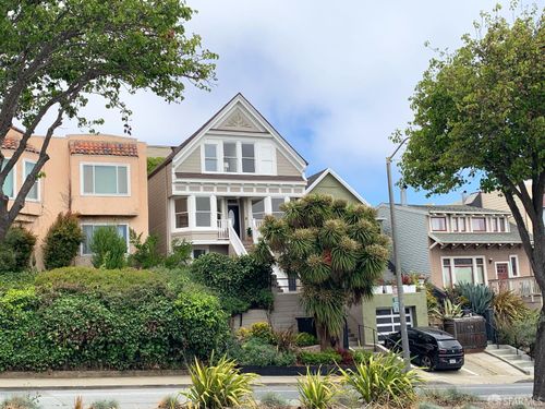 90 Monterey Blvd, San Francisco, CA, 94131-3235 | Card Image