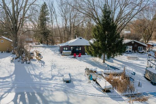 5040 Lakeview Ave, Hubertus, WI, 53033-9756 | Card Image