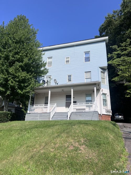 286 Crown Street, Meriden, CT, 06450 | Card Image