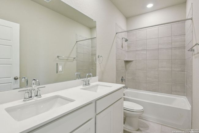 9626 Grand Via Blvd, House other with 3 bedrooms, 2 bathrooms and null parking in Converse TX | Image 26