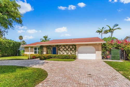 717 Heron Dr, Delray Beach, FL, 33444-1923 | Card Image