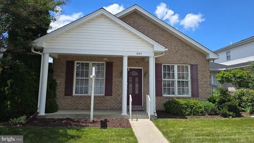 1845 Meridian Dr, HAGERSTOWN, MD, 21742-1233 | Card Image