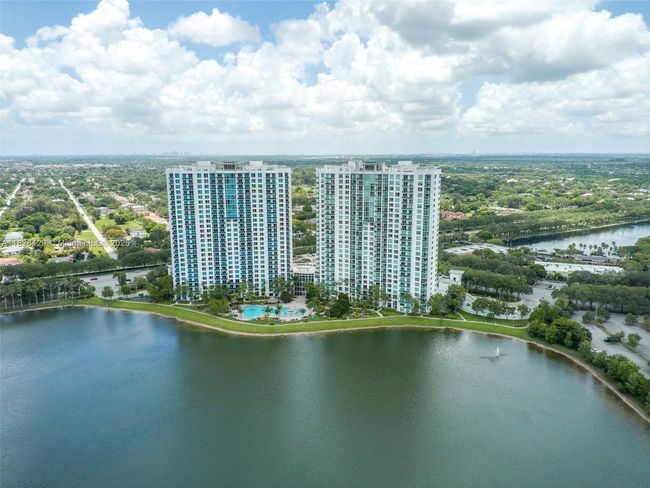 APT-1603N - 2641 N Flamingo Rd, Condo with 2 bedrooms, 2 bathrooms and null parking in Sunrise FL | Image 18