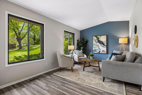 9701 Cimarron Trl, Minnetonka, MN, 55305-3147 | Card Image