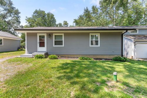 3322 Royal Blvd, Commerce Township, MI, 48382-4387 | Card Image
