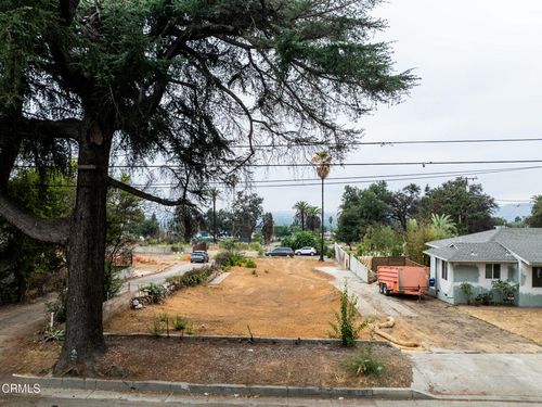 740 E Poppyfields Dr, Altadena, CA, 91001-1924 | Card Image