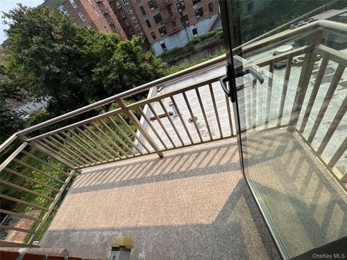 apt-4b-144 Roosevelt Ave, Flushing, NY, 11354-6285 | Card Image