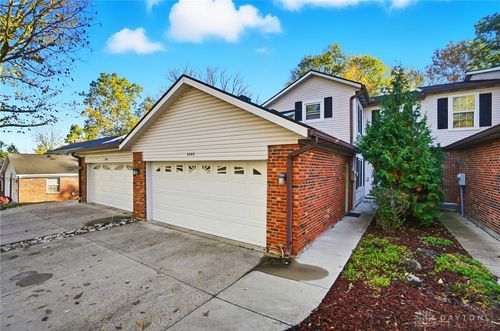 2542 Valais Ct, Sugarcreek Township, OH, 45458-5421 | Card Image