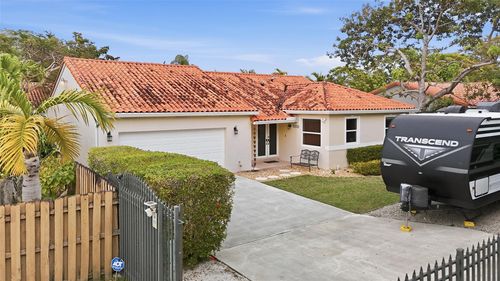 16921 Sw 92nd Ct, Palmetto Bay, FL, 33157-4516 | Card Image