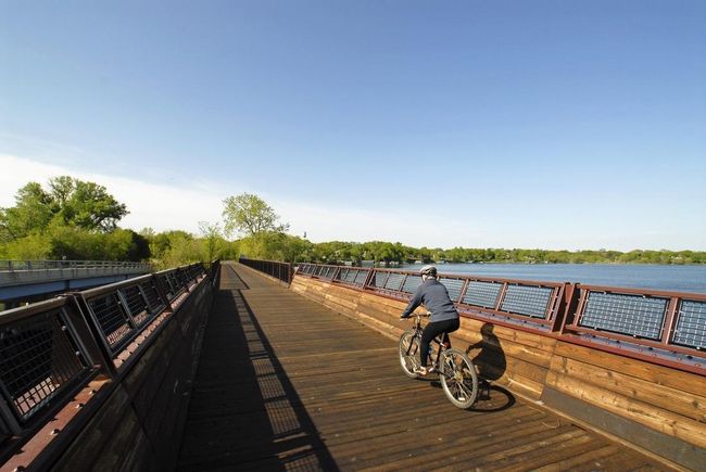 Enjoy year round activity on nearby Luce Line and Dakota Regional Trails | Image 40