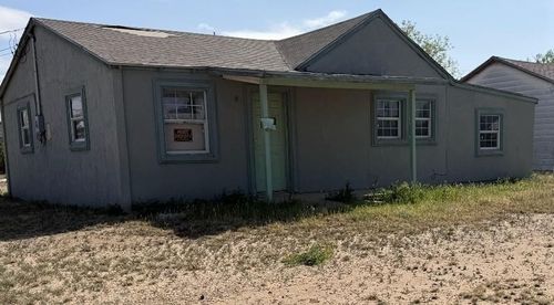 910 E 15th St, Big Spring, TX, 79720-4736 | Card Image