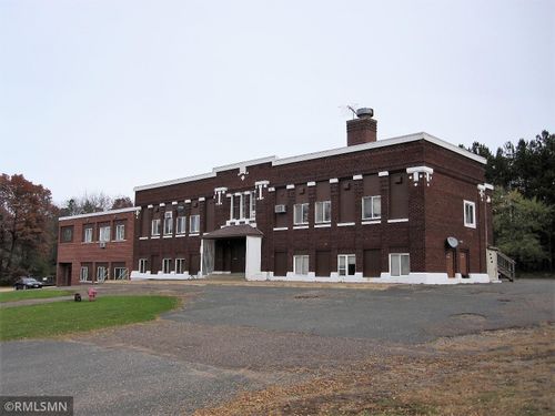 apt-4-102 Bridge Ave, STAR PRAIRIE, WI, 54026-9261 | Card Image