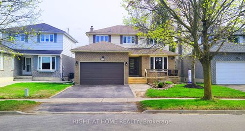 199 Biscayne Blvd, Keswick, ON, L4P3L5 | Card Image