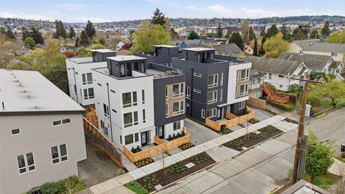 a-811 Nw 63rd St, Seattle, WA, 98107-2213 | Card Image