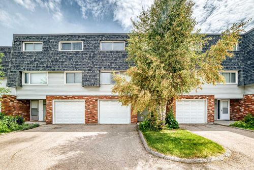 10316 Braeside Dr Sw, Calgary, AB, T2W1B4 | Card Image