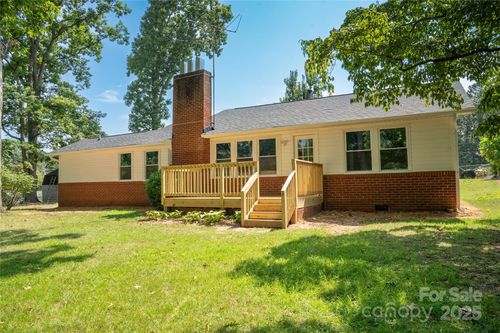 113 Oakleaf Dr, Landrum, SC, 29356-1710 | Card Image