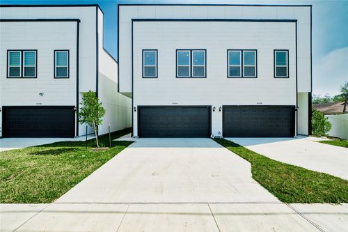 8107 Calhoun Rd, Houston, TX, 77033 | Card Image