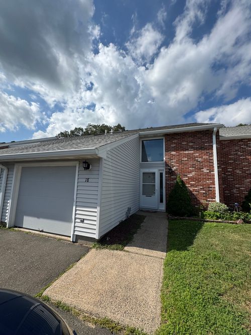unit-18-705 Lake Ave, Bristol, CT, 06010-7367 | Card Image