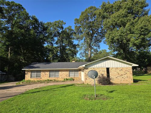 711 Wildwood Rd, Daingerfield, TX, 75638-2311 | Card Image