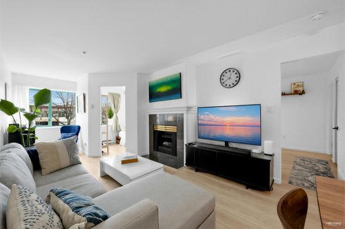 107-189 E 16th Ave, Vancouver, BC, V5T4R2 | Card Image