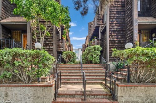 332 N 5th St, Burbank, CA, 91501-1902 | Card Image