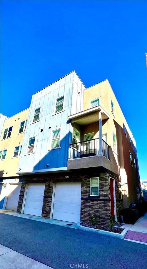 8823 Jacaranda, Montclair, CA, 91763-1338 | Card Image