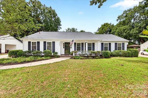 2000 Lawton Bluff Rd, Charlotte, NC, 28226-2932 | Card Image