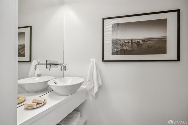 70 Douglass St, House other with 3 bedrooms, 3 bathrooms and 1 parking in San Francisco CA | Image 15