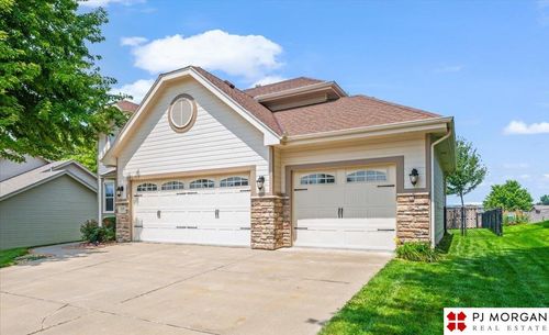 9930 Idora St, La Vista, NE, 68128-4255 | Card Image