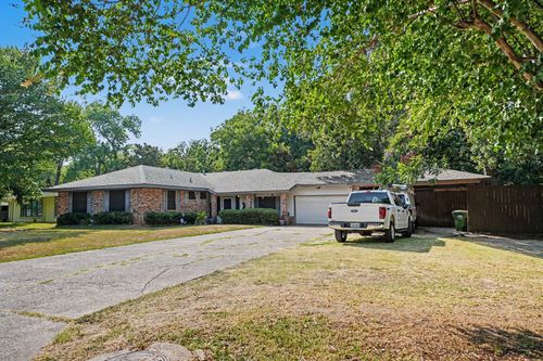 737 Judy Ln, Seagoville, TX, 75159-1747 | Card Image