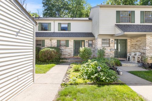 3819 Greenleaf Cir, Kalamazoo, MI, 49008-2510 | Card Image