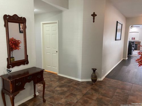 8671 Gavel Dr, Converse, TX, 78109-1948 | Card Image