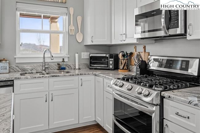 353 Turtle Ridge Rd, House other with 3 bedrooms, 2 bathrooms and null parking in Sparta NC | Image 14