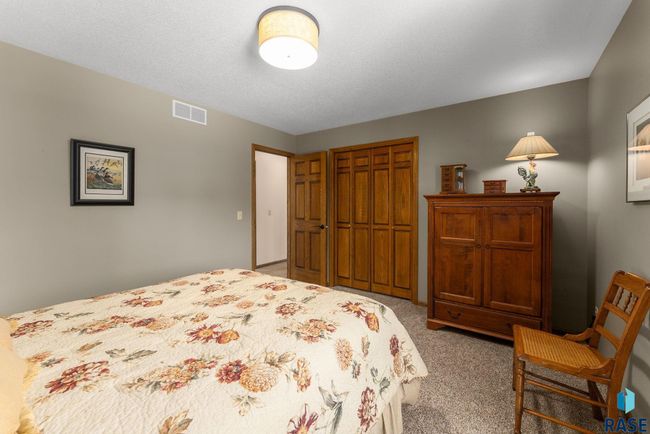 904 W Chicory Ln, House other with 5 bedrooms, 5 bathrooms and null parking in Sioux Falls SD | Image 48
