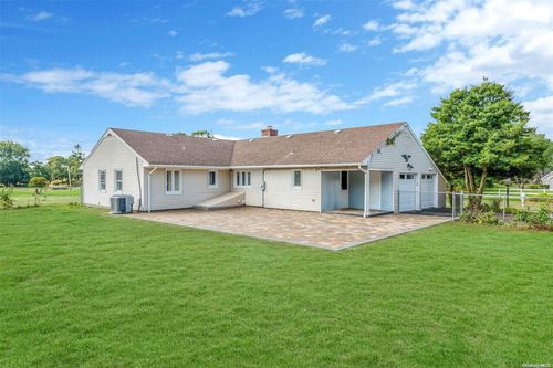 25 Watchogue Ave, East Moriches, NY, 11940-1304 | Card Image