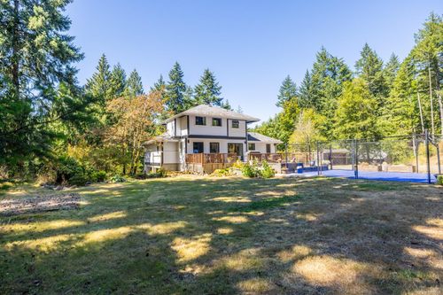 1725 Millstream Rd, Highlands, BC, V9B6E7 | Card Image