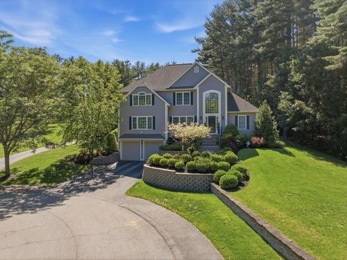 72 Sterling Ln, North Andover, MA, 01845-5600 | Card Image