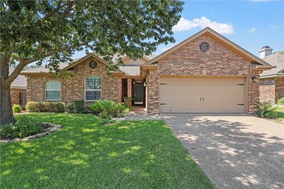 10309 Montana Gap Trail, House other with 4 bedrooms, 2 bathrooms and 2 parking in Woodway TX | Image 3