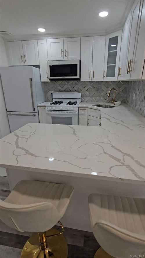 apt-1-101-25 111th St, South Richmond Hill, NY, 11419-1745 | Card Image