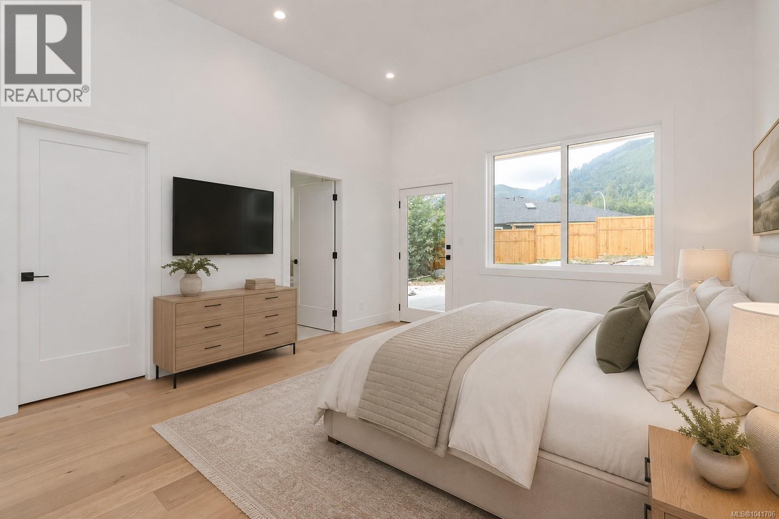 Residential in Lake Cowichan 5