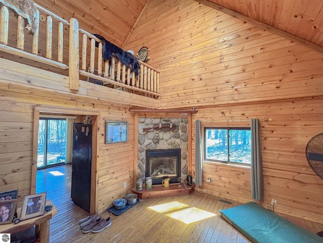 10090 Snowbowl Rd, House other with 2 bedrooms, 1 bathrooms and null parking in Houghton Lake MI | Image 5