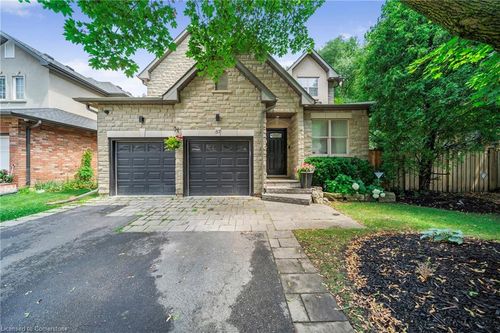 87 Mississaga St, Oakville, ON, L6L3A5 | Card Image