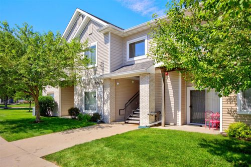 5211-8601 Westown Parkway, West Des Moines, IA, 50266 | Card Image